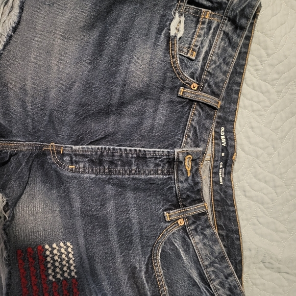 Old Navy American Flag Denim Shorts - Picture 2 of 4